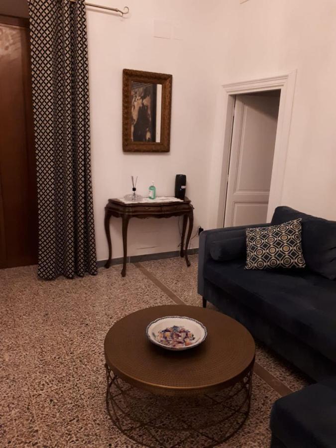 La Casa Sotto Il Castello Appartement Bracciano  Buitenkant foto