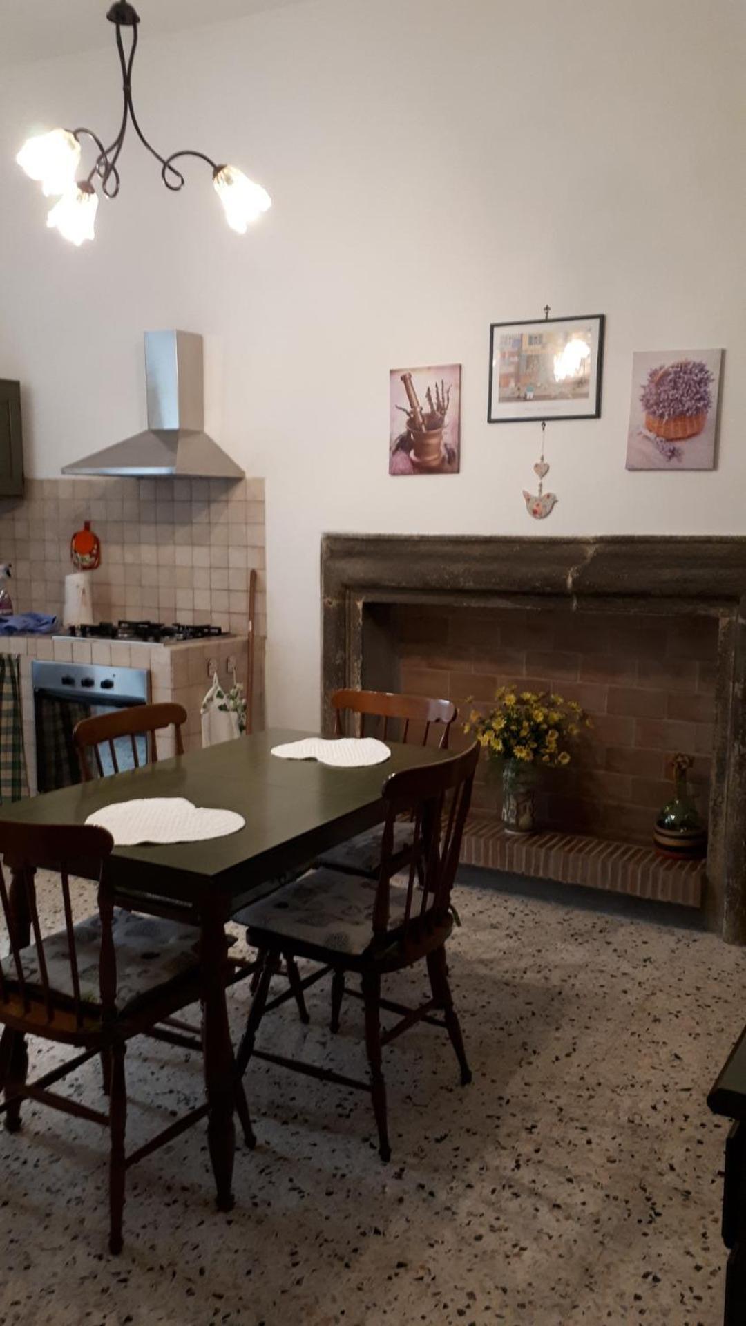 La Casa Sotto Il Castello Appartement Bracciano  Buitenkant foto